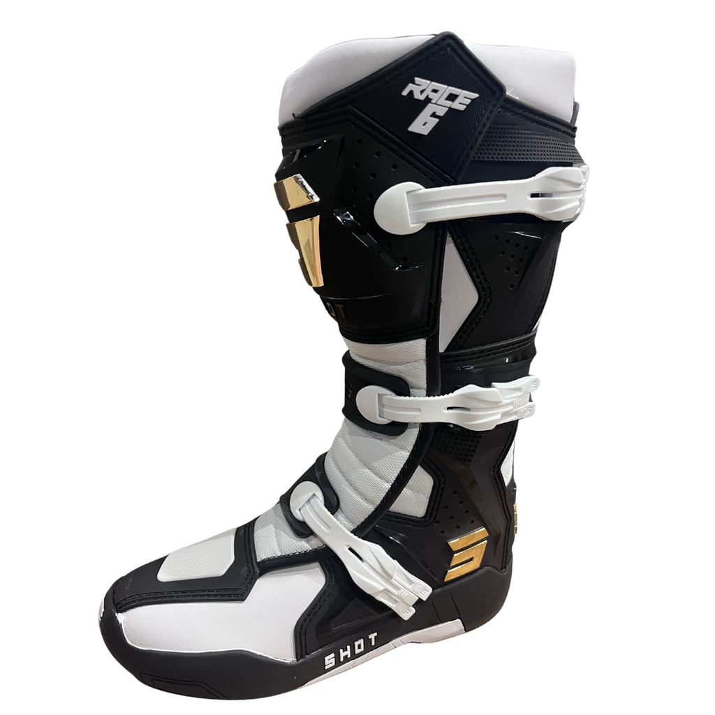 *BOTAS SHOT RACE 6 BLACK WHITE GOLD